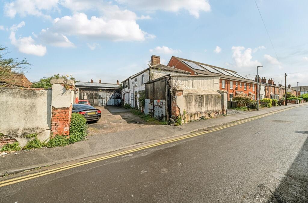 Main image of property: Wellington Street, Lincoln, Lincolnshire, LN1