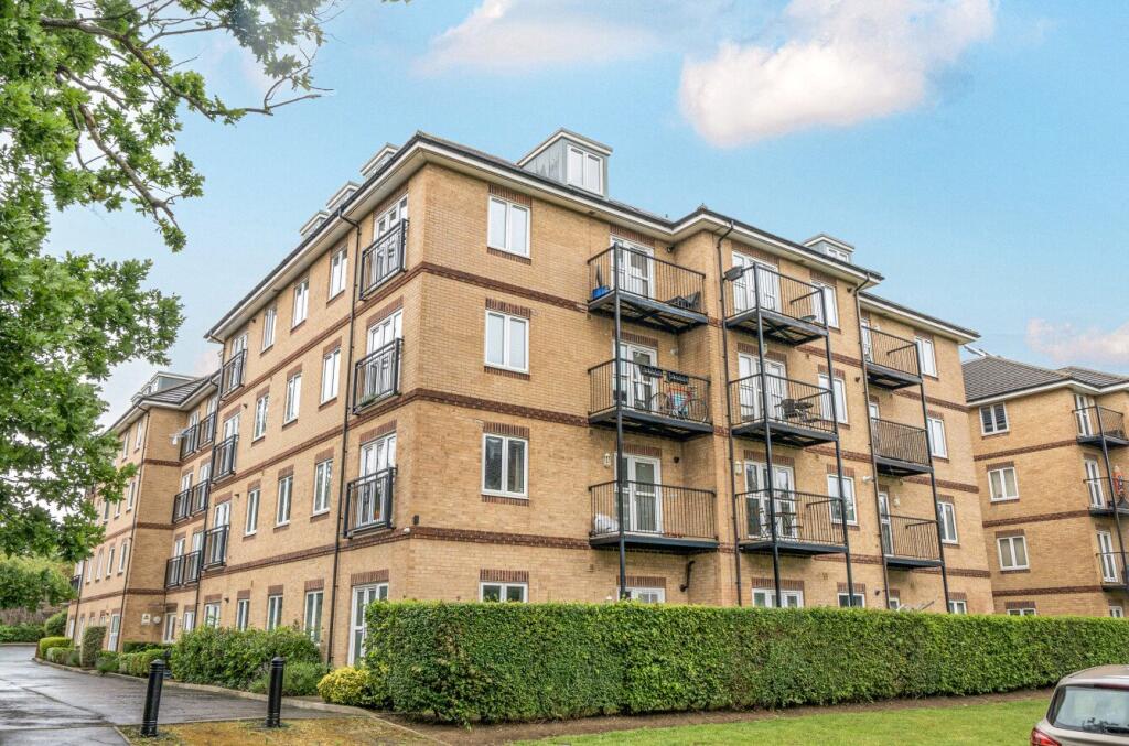 Main image of property: Worcester Close, London, SE20