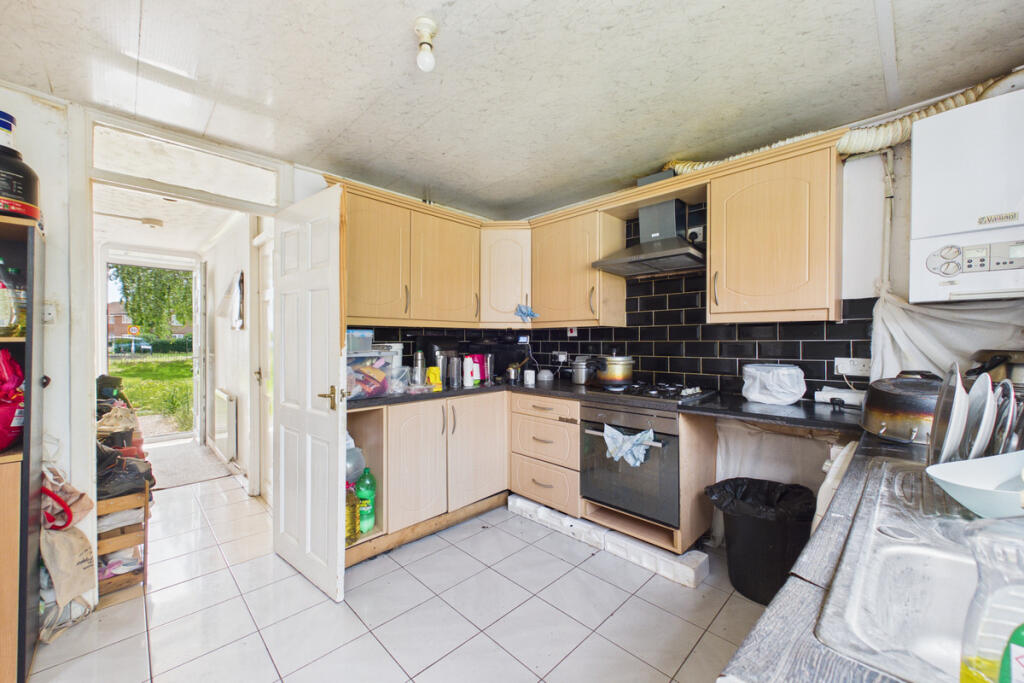 House in Dacorum, The Planets, Highfield - View 5
