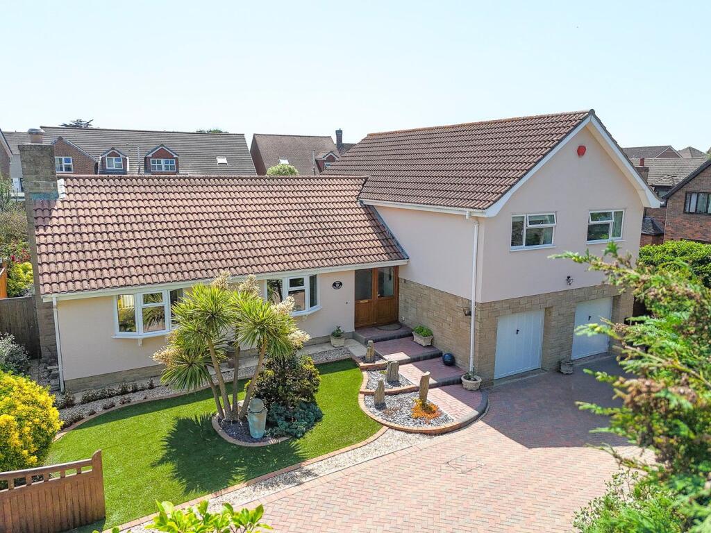Main image of property: Lynric Close, Barton on Sea, New Milton, BH25