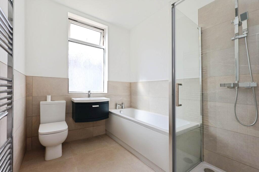 House in Wirral, Liverpool City Region - View 3