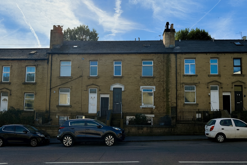 4-bed terraced on 245 Manchester Road, Huddersfield, West Yorkshire HD1 3JG, £50,000