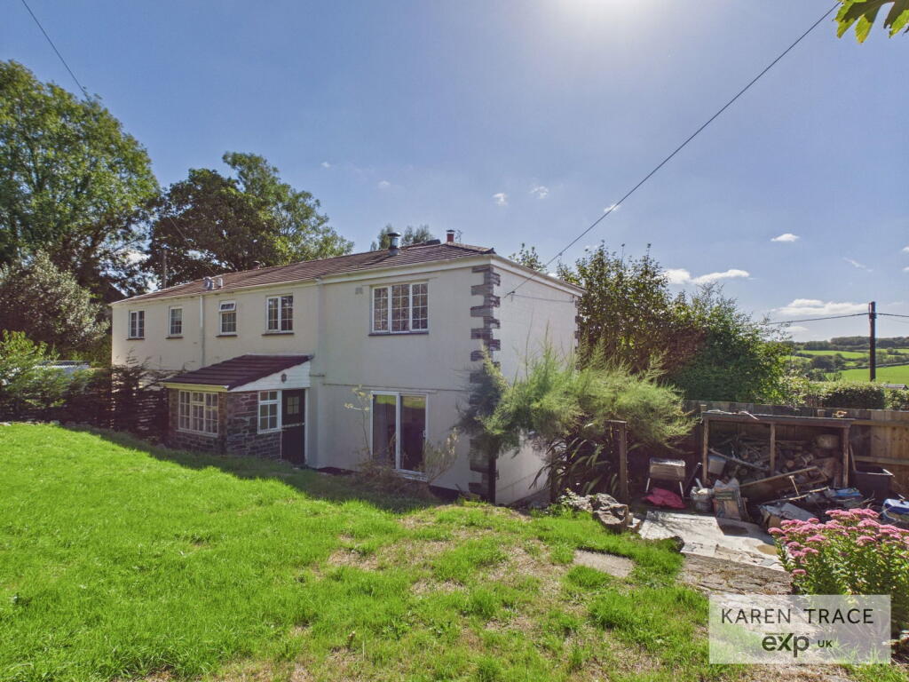 House in Dobwalls, Treburgie - View 2