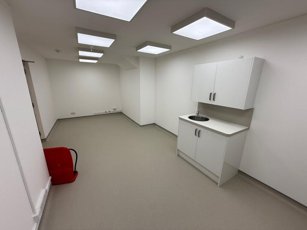 Additional image 3 of 41 High Street, Welwyn, AL6 9EF