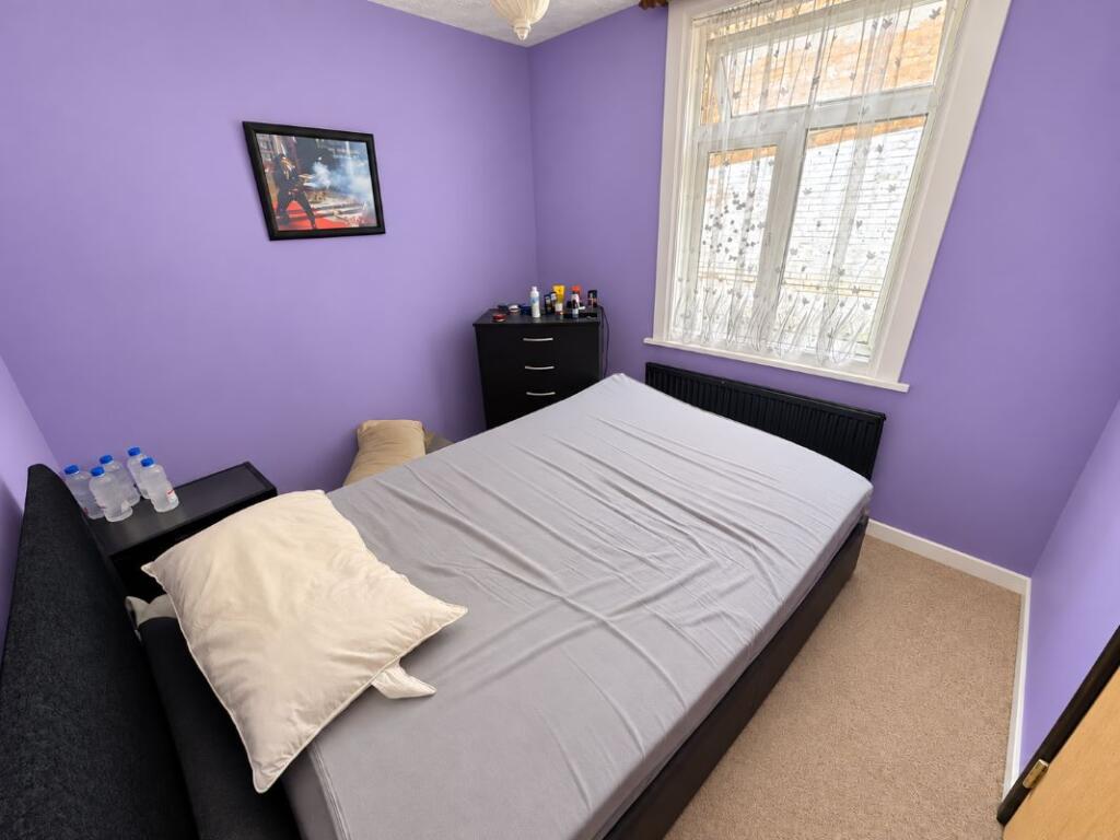 Flat 1, 3 Foster Hill Road, Bedford, Bedfordshire, MK40 2ES photo 4