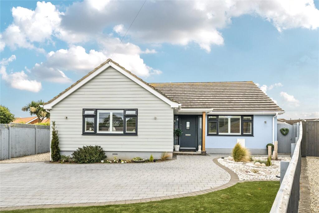 Main image of property: Albany Close, Barton on Sea, New Milton, Hampshire, BH25