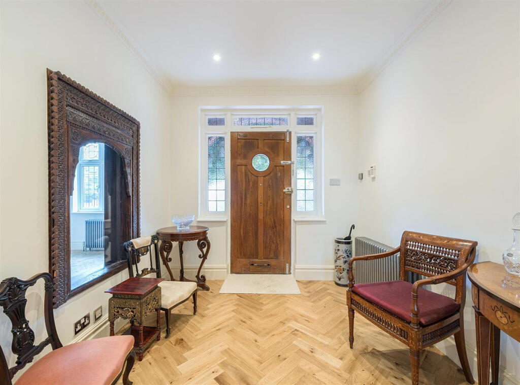 House in London, Willesden Green, Dollis Hill - View 2