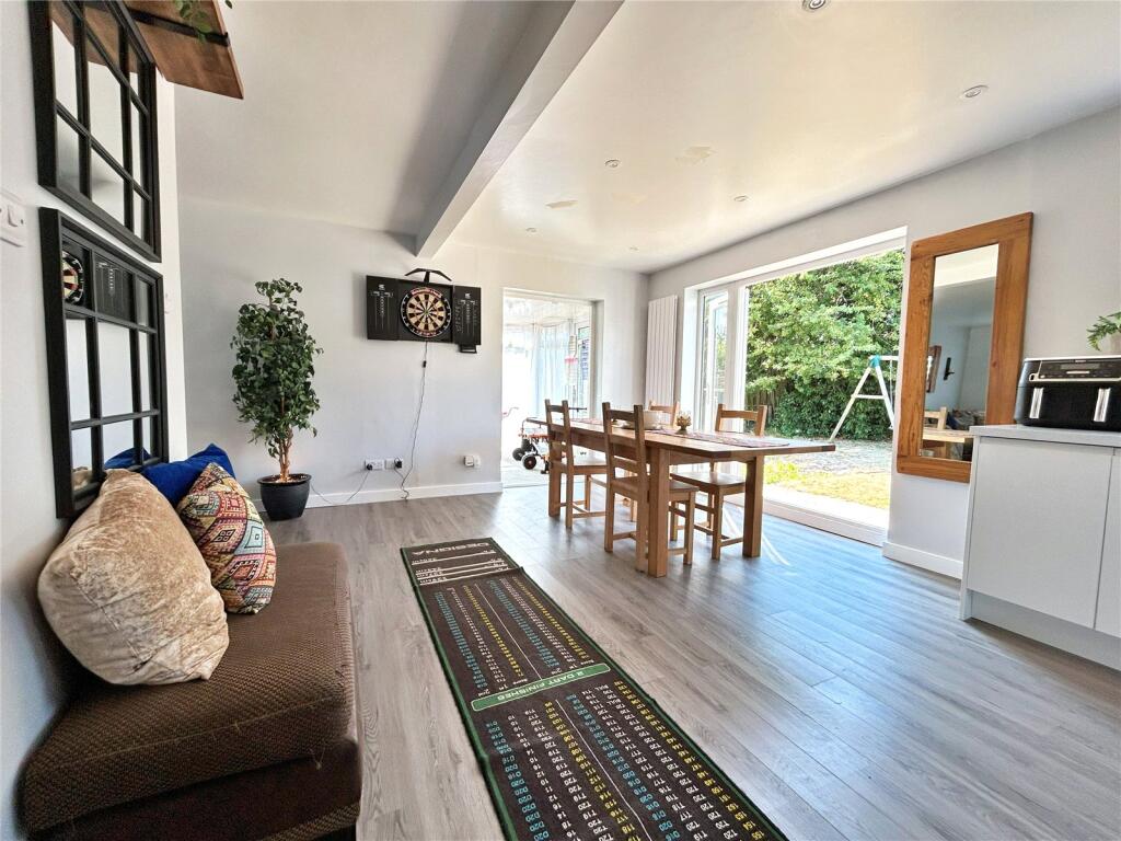 House in Highcliffe-on-Sea, Highcliffe and Walkford - View 4