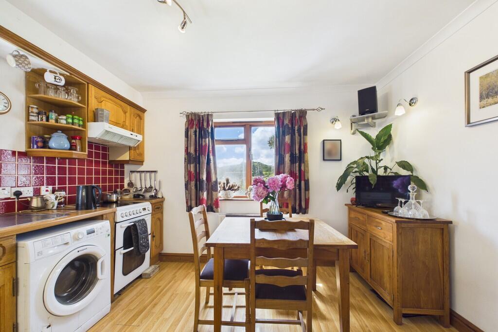 Corner Cottage, 9 Brow Lane, Staveley LA8 9PH photo 4