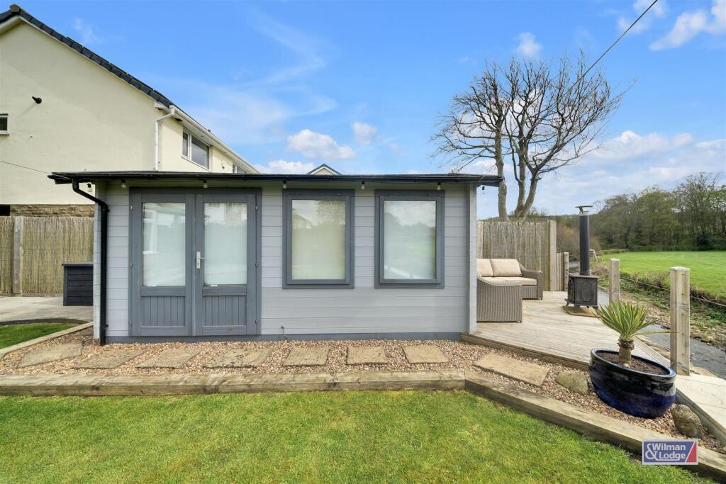 Additional image 27 of Walker Close, Glusburn