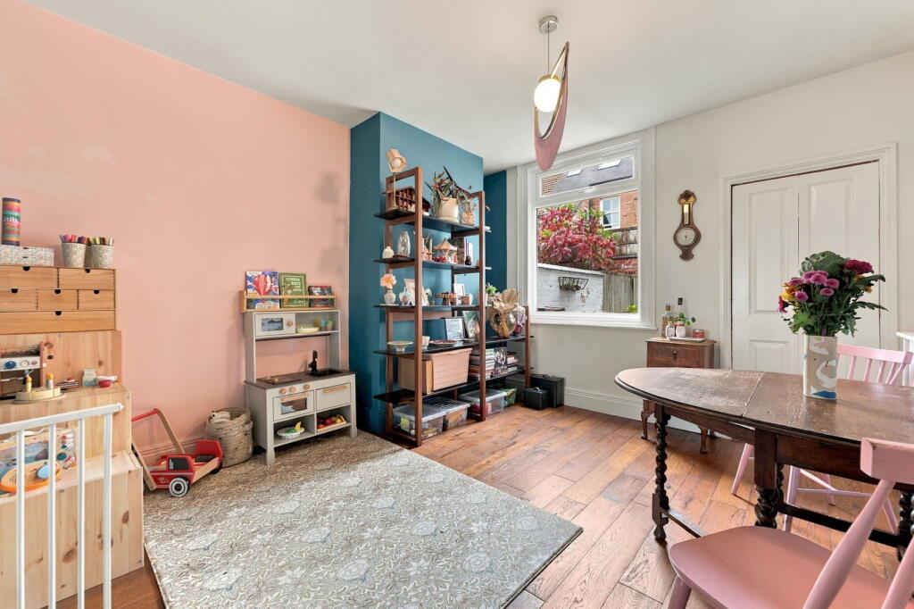 House in Nottingham - View 5