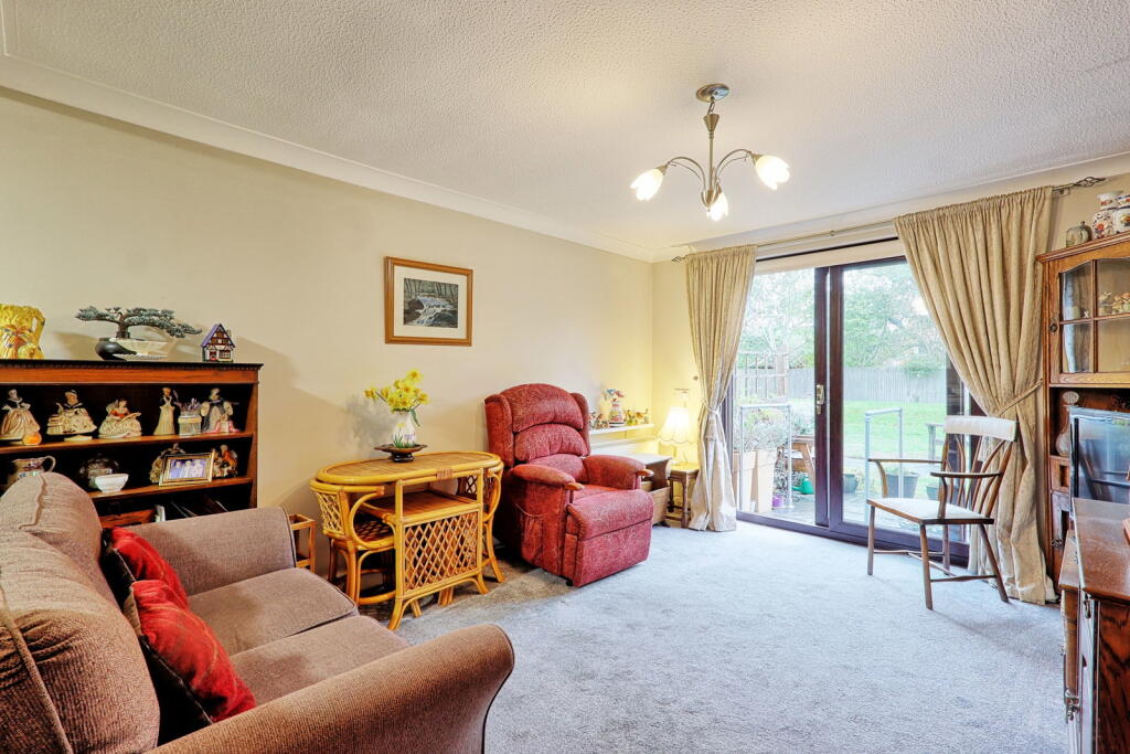 Apartment in Chelmsford - View 3