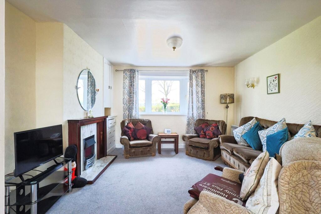 House in Manchester, Greater Manchester - View 2