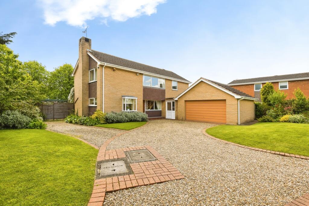 Main image of property: Willow Lea, Mollington, Chester, Cheshire, CH1