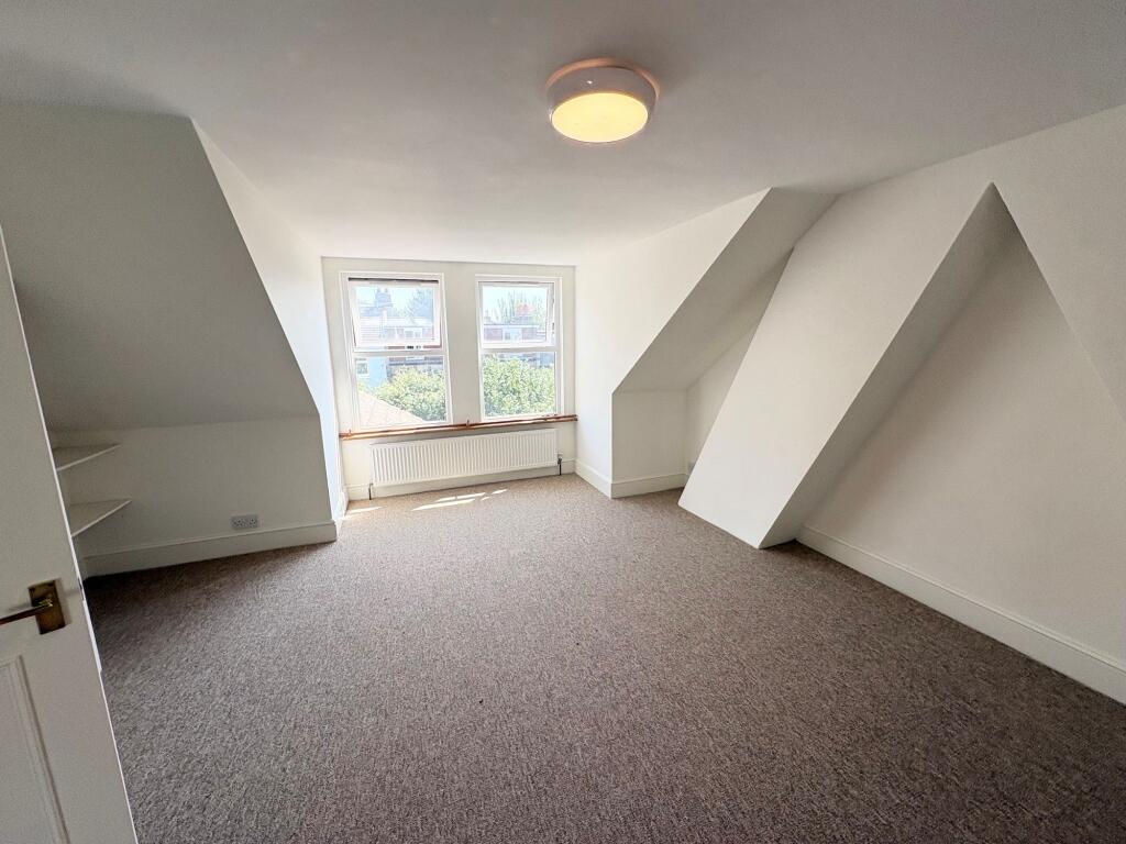 Apartment in Hove, Brunswick - View 4