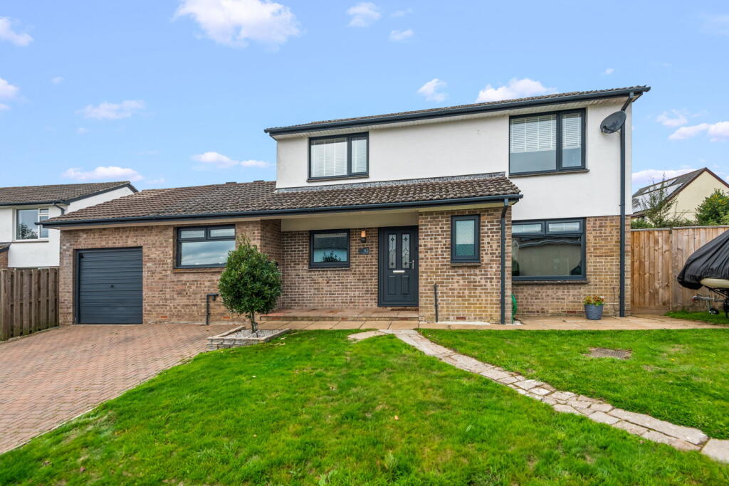 4-bed detached on Hawks Park, Lower Burraton, Saltash, PL12 4SP, £475,000