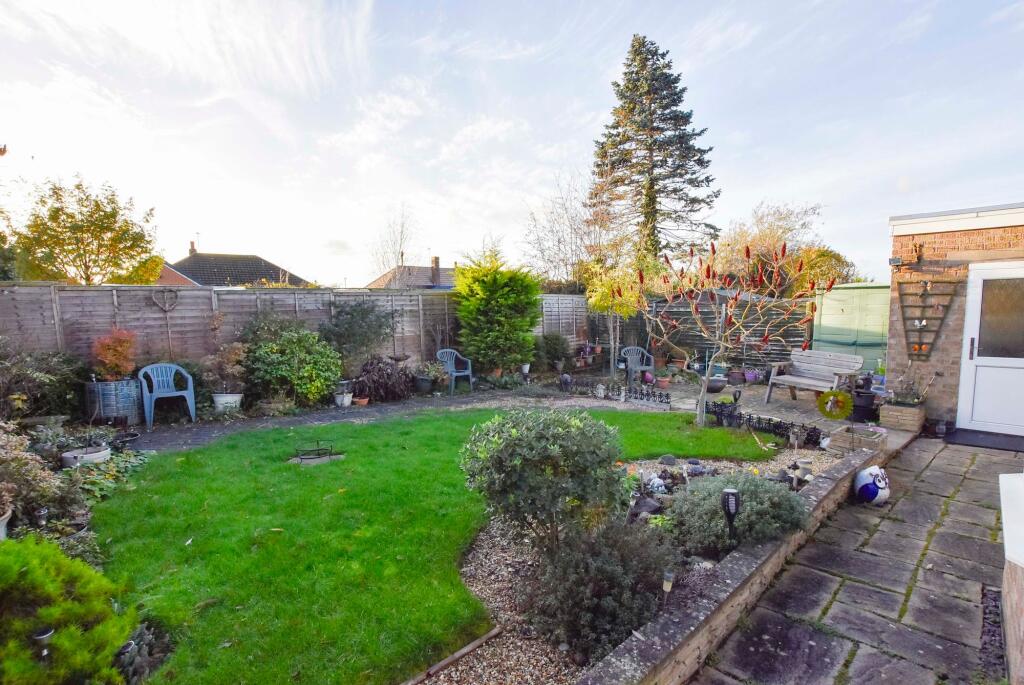 Wilton Close, Oadby, Leicester photo 4