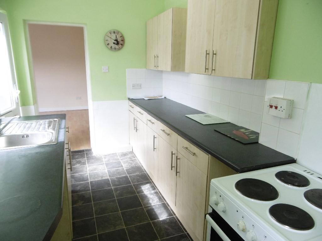 12 Park View, Chesterfield, Derbyshire, S41 0JD photo 3