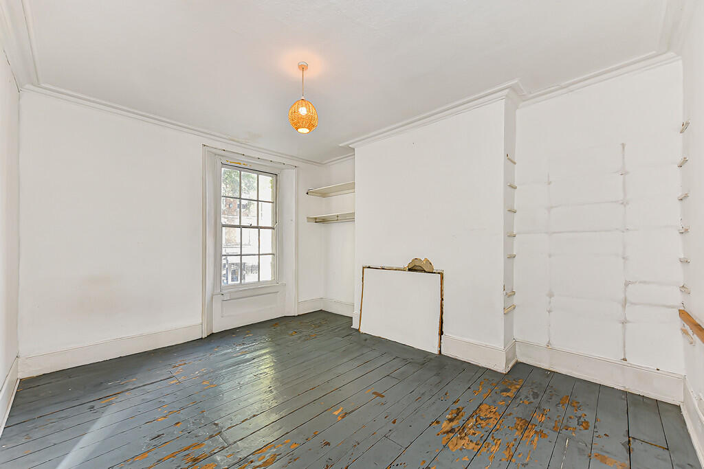 House in London - View 2