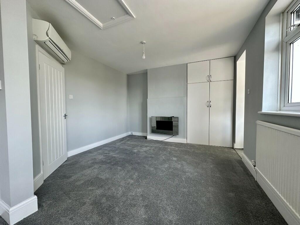 House in Southend-on-Sea, Essex - View 4