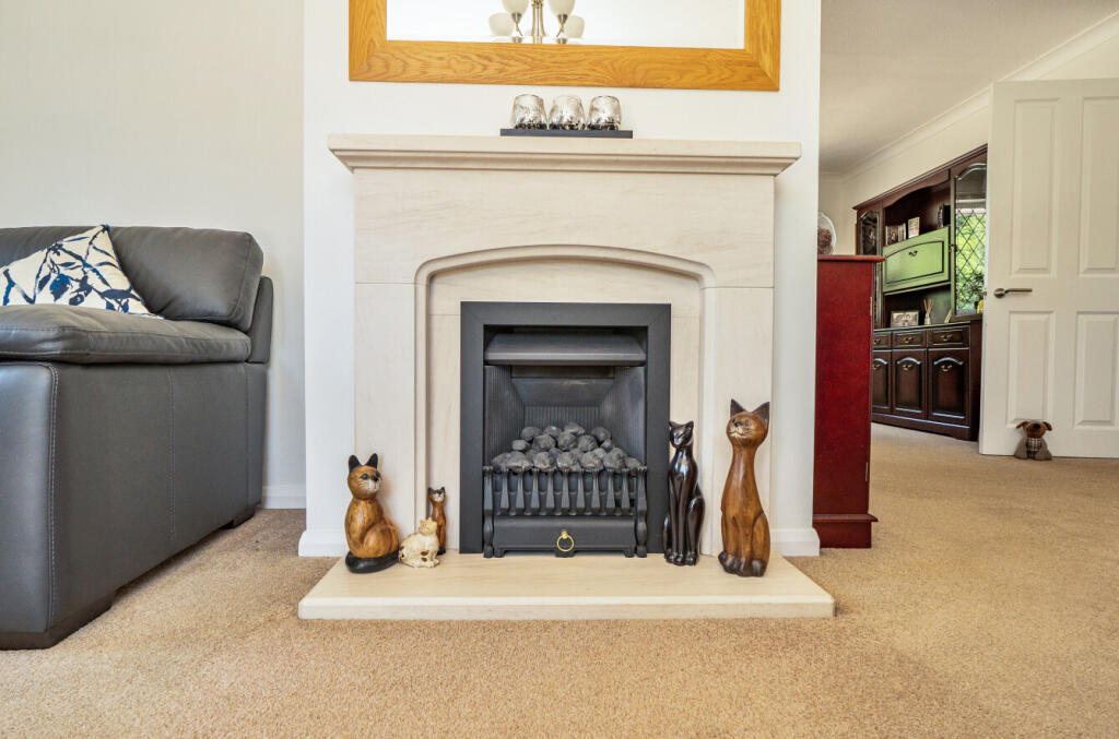 Longwater Lane, Finchampstead, Wokingham, Berkshire, RG40 - View 5