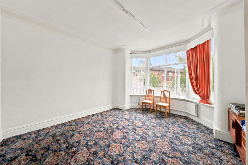 House in Salford, Greater Manchester - View 5