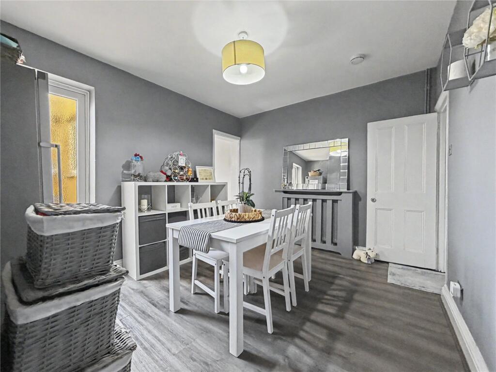 House in Gillingham, Medway - View 5