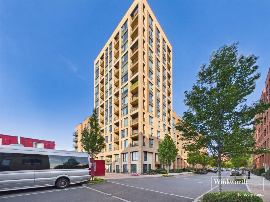 Main image of property: Lismore Boulevard, London, NW9