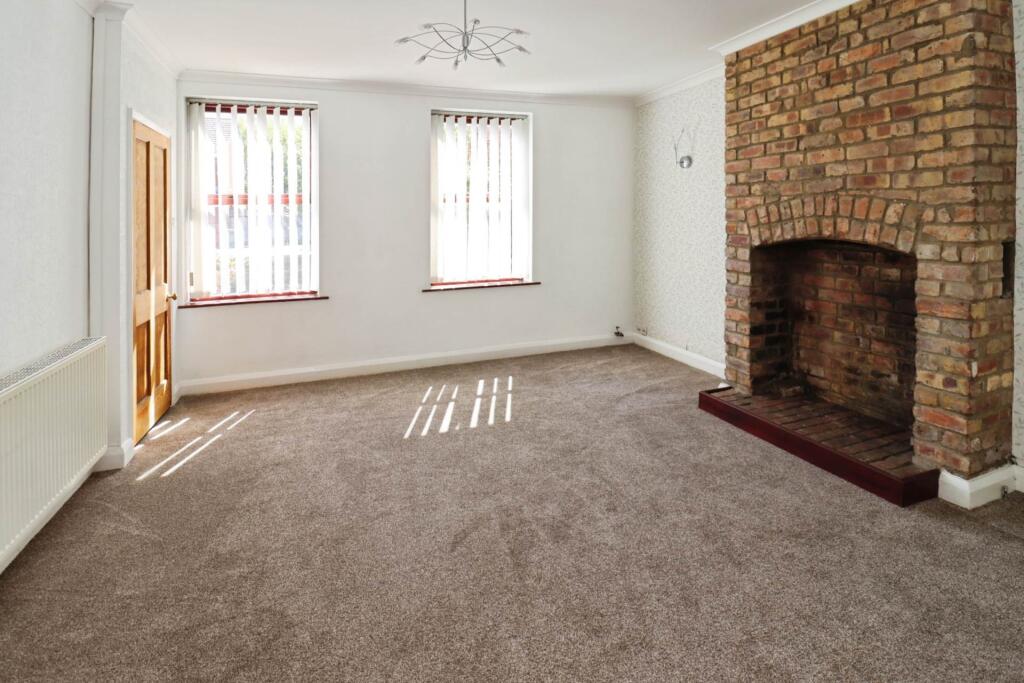 Terminus Road, Bromborough photo 4
