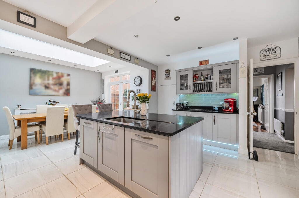 House in Taunton - View 5