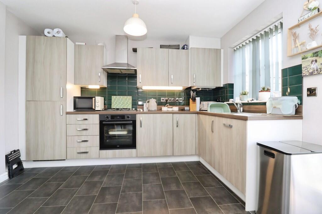 House in West Lindsey, Caistor TC - View 3
