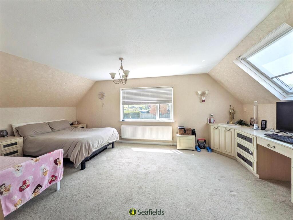 House in Ryde, Swanmore - View 6