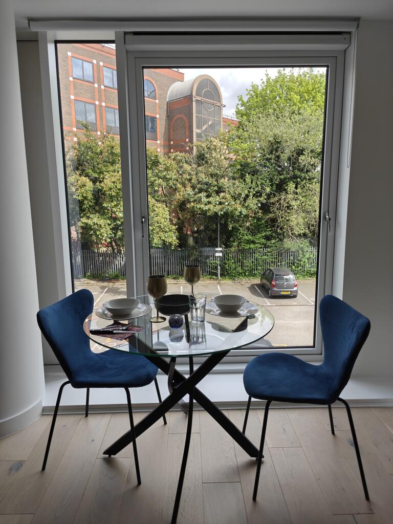 Apartment in Twickenham - View 5