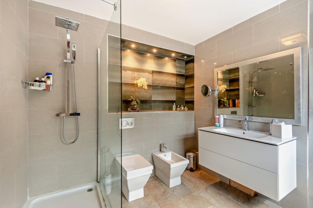 Apartment in Slough, Sunninghill and Ascot - More