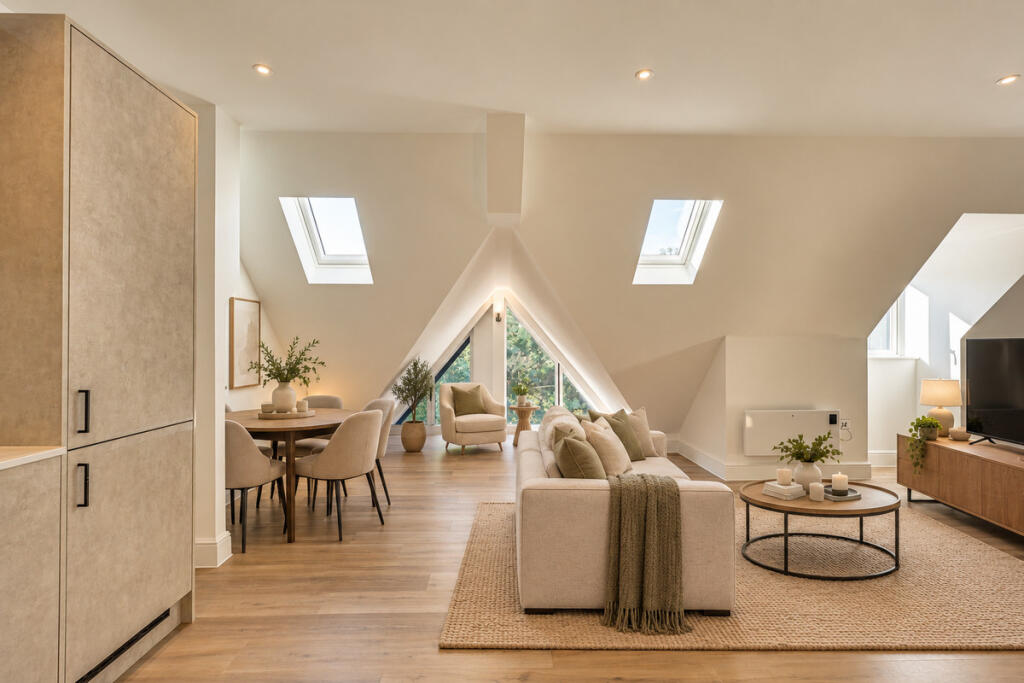 Apartment in Southend-on-Sea - View 4