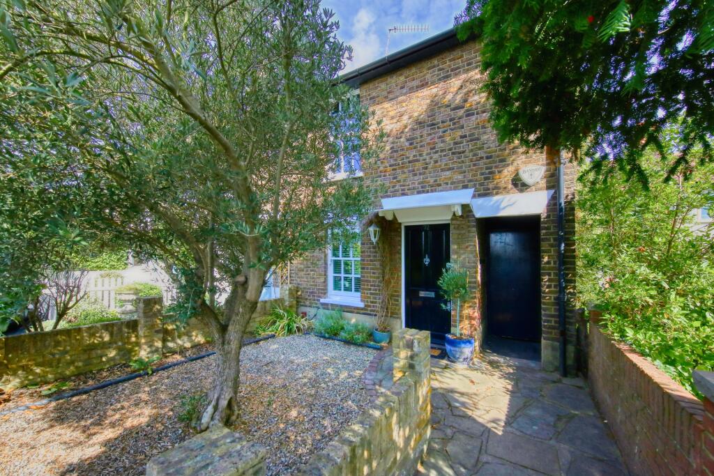 Main image of property: Park Road, Hampton Wick, KT1
