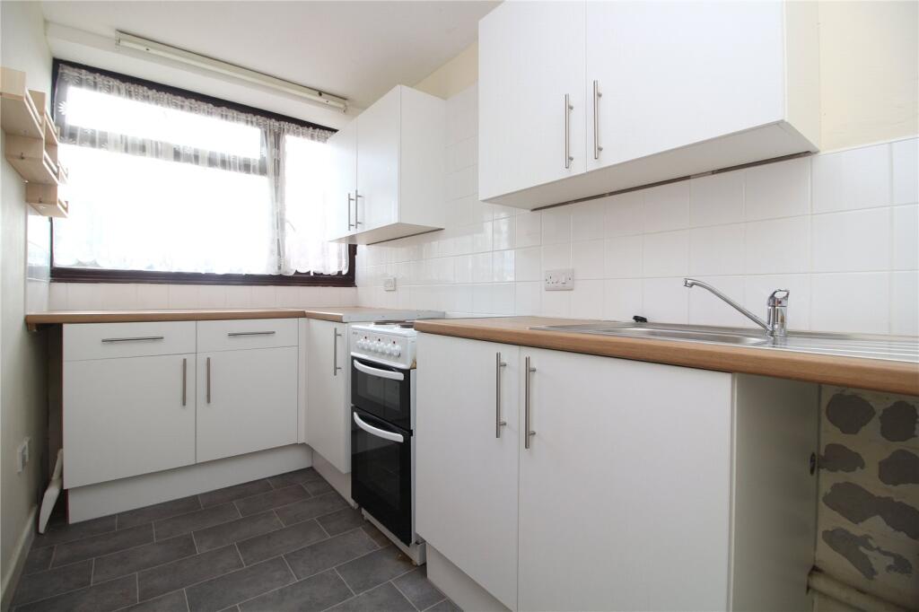 Apartment in New Forest, Old Milton, New Milton - View 2