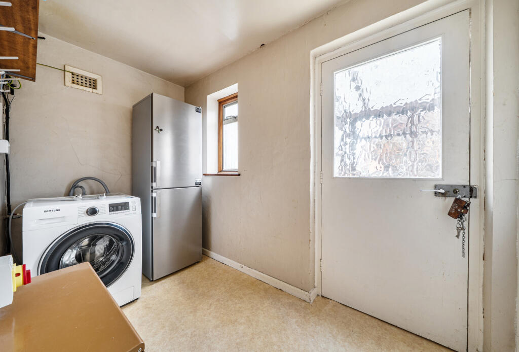 The Close, Cheltenham, Gloucestershire, GL53 photo 4