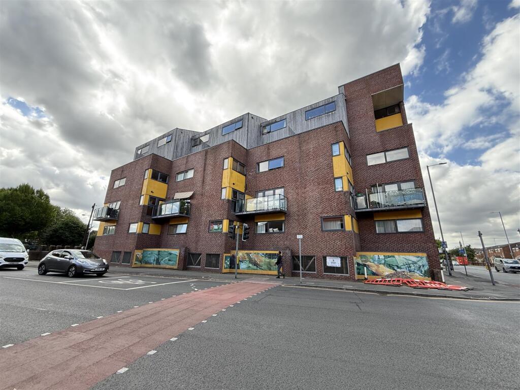 Main image of property: Alexandra Road, Manchester