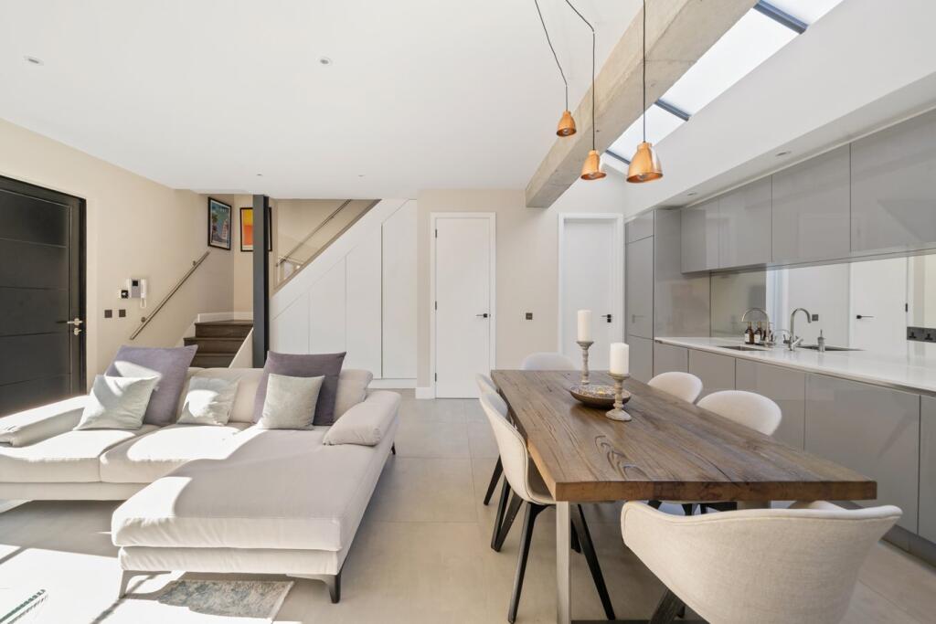 Parkside, Ravenscourt Park, Hammersmith, W6 photo 4