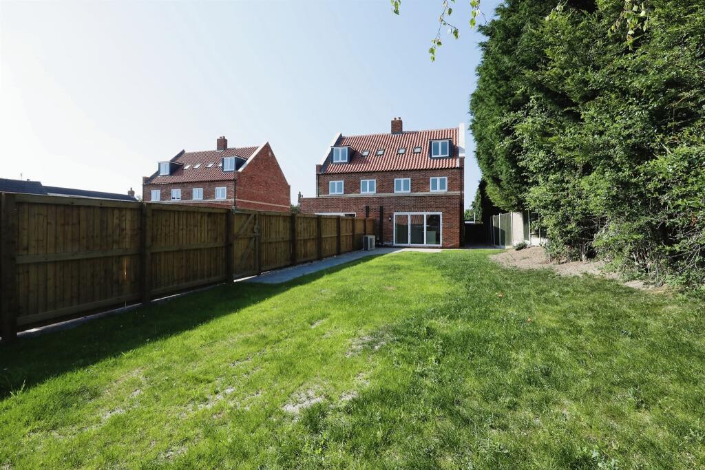 High Street, Elkesley, Retford - View 3