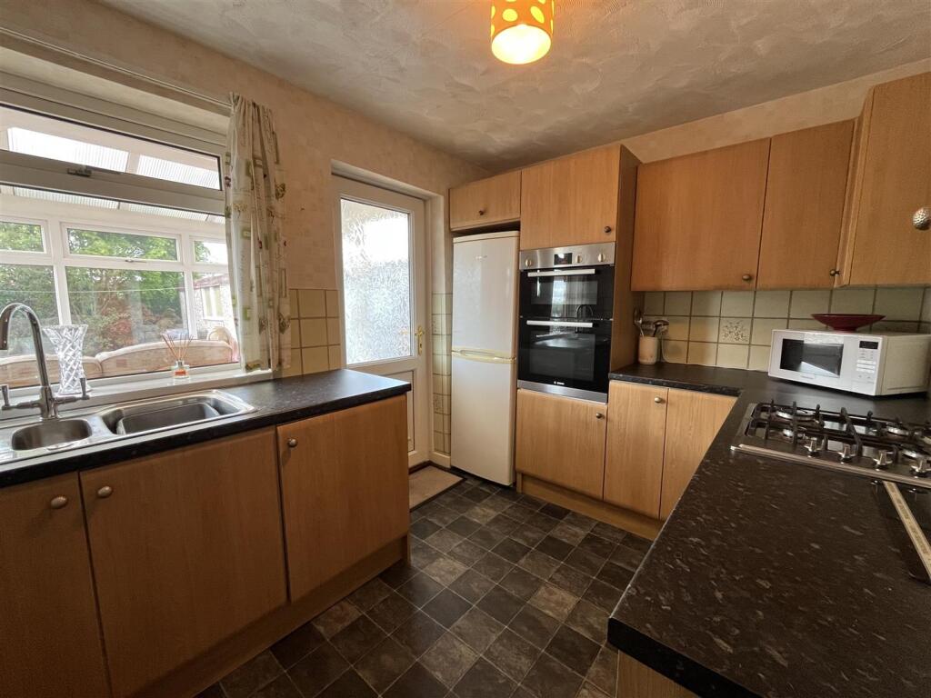 House in Bradford, West Yorkshire - View 2