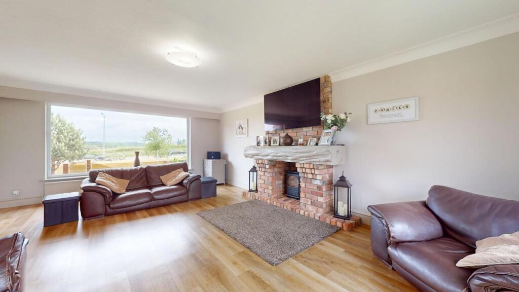 House in Rhuddlan - More