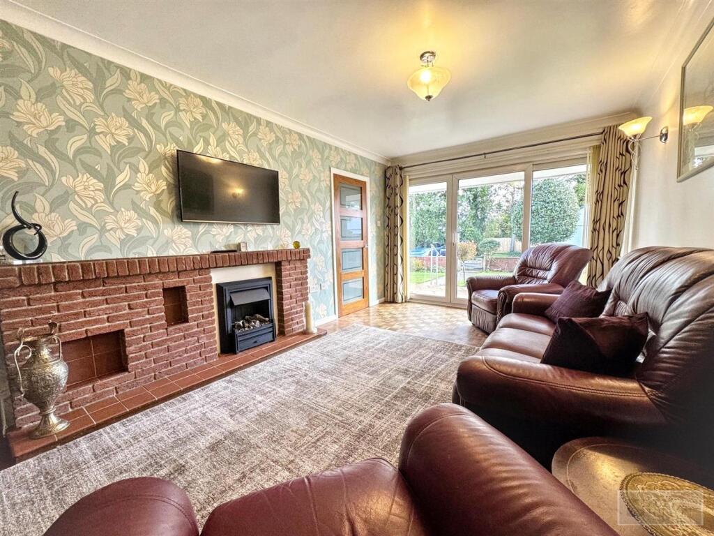 Blythe Road, Forsbrook, Stoke-On-Trent photo 3