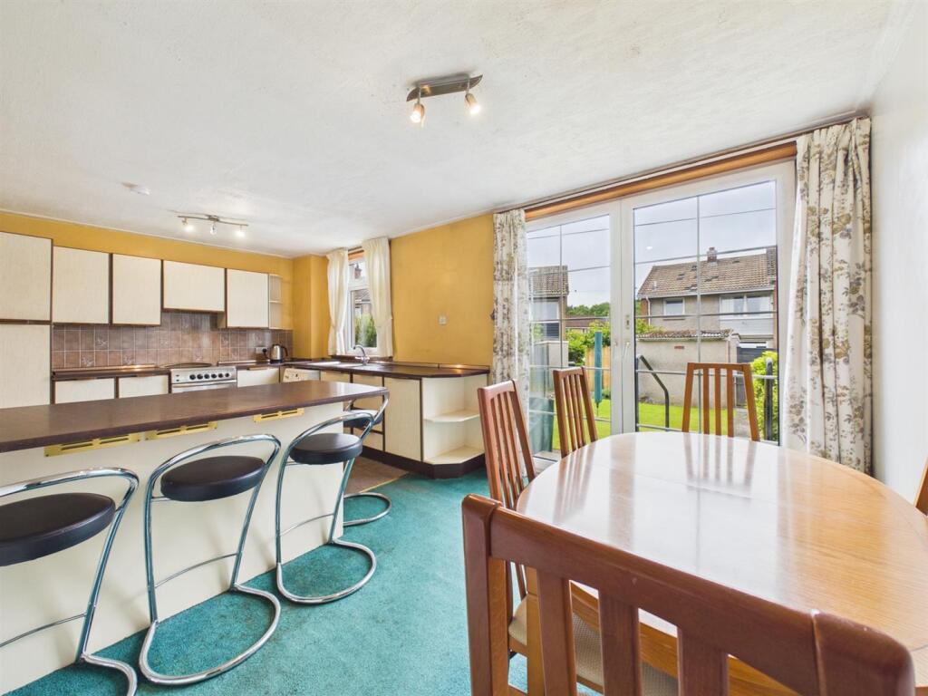 House in Perth - View 5