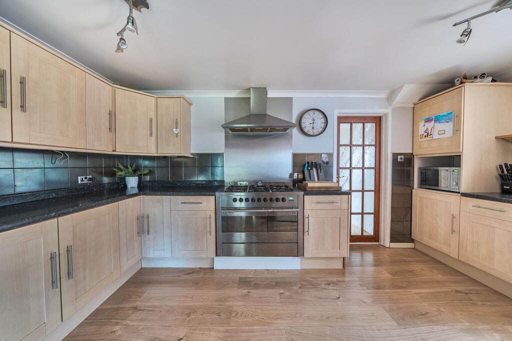 Rucrofts Close, Aldwick, Bognor Regis, PO21 photo 3