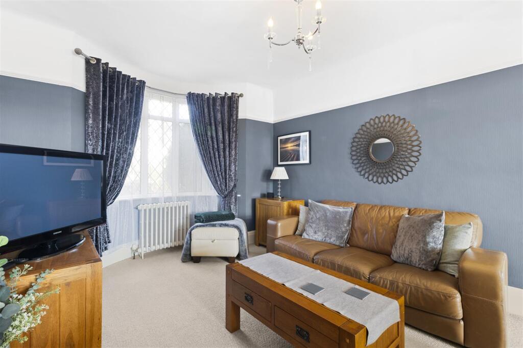 House in Eastbourne, Motcombe - View 4