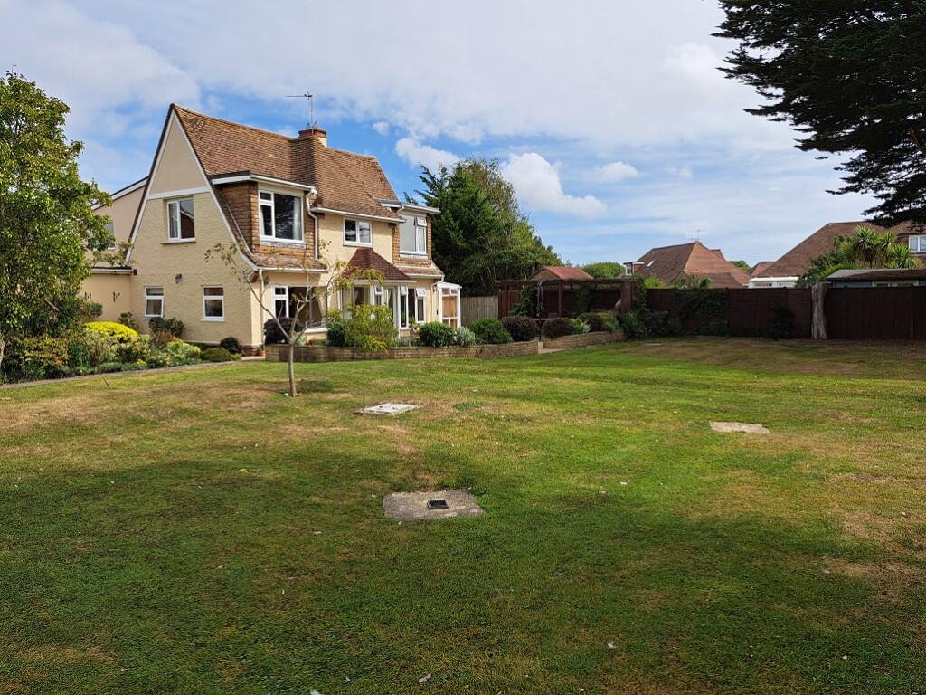 Lower Willingdon, East Sussex, BN20 photo 3