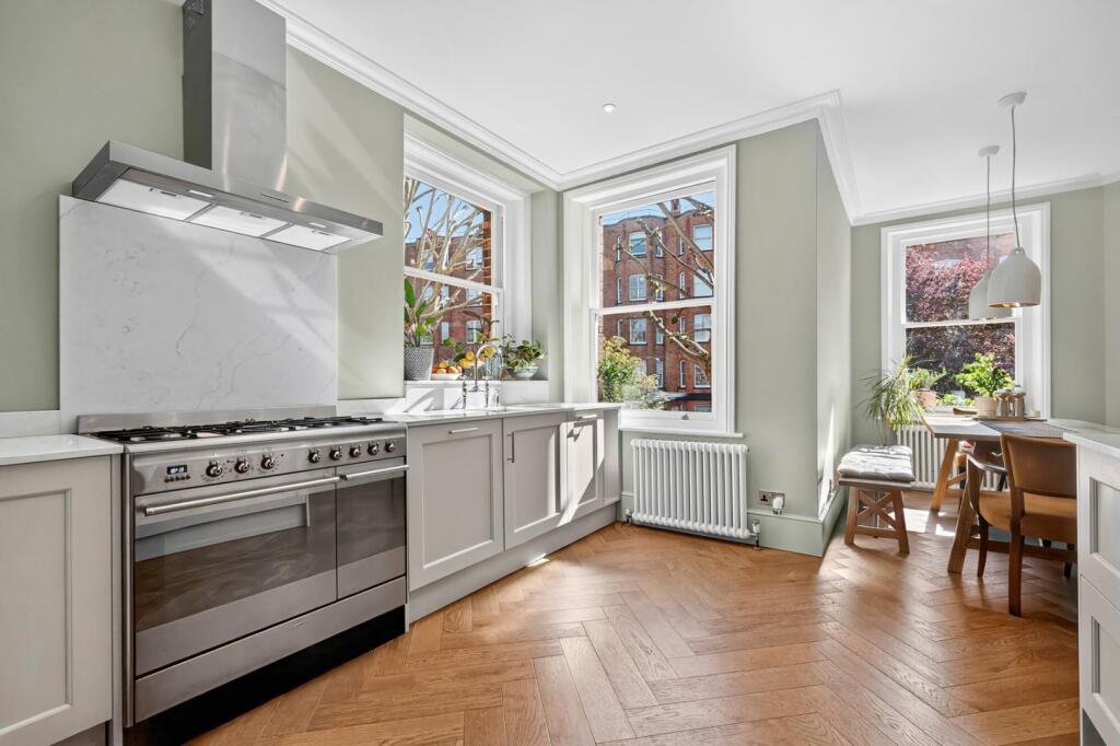 Main image of property: Lyncroft Mansions, Lyncroft Gardens, West Hampstead, London, NW6