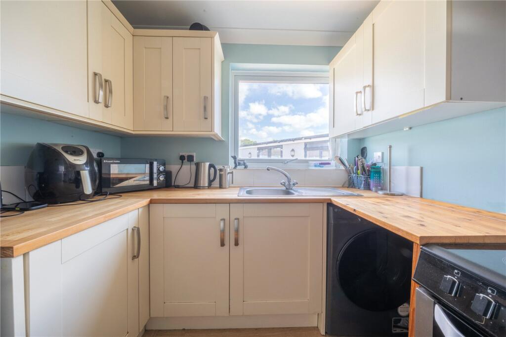 House in Brighton - More